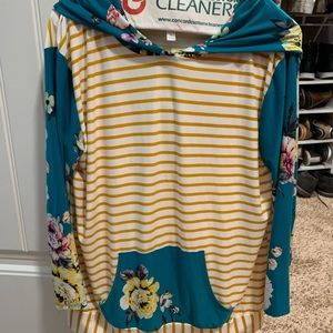 Hooded boutique pullover